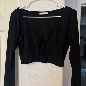ROMWE Black Tie-Front Long Sleeve Crop Top